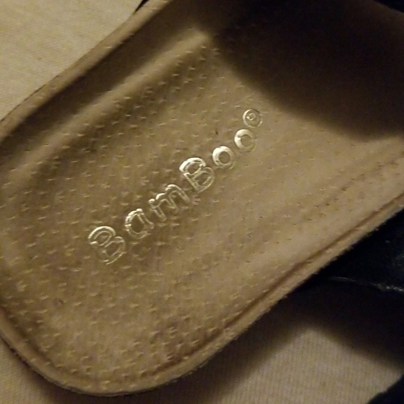 GIRLS SUADE FLIP FLOPS SIZE 12 - Picture 4 of 4
